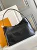 Yüksek kaliteli tasarımcı hobo omuz çantası crossbody tasarımcı çanta büyük kapasiteli kadınlar sıradan iş seyahati alışveriş yeni moda kadın el çantaları