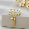 Bandringe Korean Fashion Metal Ball Anhänger Quasten Ring Womens Doppelschicht Zirkon Vintage Cross Verstellbarer Ringparty Schmuck Q240427