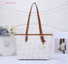 Luxury tote bag womens m luxurys womens designers bags handbags purses shoulder Large crossbody messenger tote Full-Grain Litchi Mobile phone bag Casual