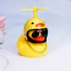 Baby Bad Spielzeug süße Gummi-Ente Kinder Spielzeug Wind-brechen Helm gelbe Ente Babyparty Bad Spielzeug Kleinkind Geschenke Auto Dekoration Radfahren Radsportdekoration