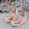 Frauenkomfortschuhe Beige High Heel Sandalen 2024 Sommerschnalle Große Clogs Wedge Schwarze Mode Girls Multi -Farbe hohe Höhe 240426