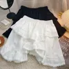 Elastische Taille weiß schwarz unregelmäßig Mini Kawaii Rock Japanische Schule Y2K ästhetische Rüschen Kurzfrauen Streetwear 240420