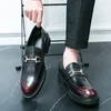 Sapatos casuais clássicos masculinos de couro genuíno
