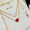 Luxe ontwerper CH Brand V Gold ketting Hoge kwaliteit Charm Hartvorm Pendant ketting met rood chalcedonyontwerp in 18k rosé goud vergulde luxe sieraden