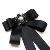 Bow Ties Femmes Ribbon Vintage Broche broche Broche Crystal Rimestones Bijoux Collier Jabot Collier Ajusté Bowknot