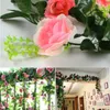 Flores decorativas Simulação de rosa artificial Ivy pendurada guirlanda falsa flor de seda de seda decoração de parede de parede planta