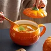 Mokken 300/450 ml Halloween -pompoenvormige keramische beker met lepel Kawaii Soup Cup Haver met deksel Creative Water Cup J240428