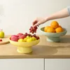 Bandeja de frutas multifuncionais de estilo europeu com design de borda suave para sala de estar e drenagem de refeições economiza esforço de tempo