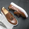 Scarpe casual mocassini da uomo tassel a tappeto piatto morbido moccasins comode offs business uffice Daliy