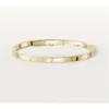 Pulseras de moda de moda originales Pulseras de moda de moda clásica Versátil Estilo de lujo con diamante con incrustaciones Amor Eternal Ring Series Bracelet