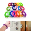 Bracelets de liaison 50 pièces Coil Keychain bracelet en plastique extensible poignet pour cale de clés Sauna coloré de gym de gym