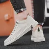 Boots 2023 AUTUMME Vulcanisse Chaussures garçons Tenis Sport Chaussures masculines Soft Sole Men Walking Shoe White's White Casual Sneakers