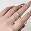 Pierścienie opaski Zaangażowane damskie pierścień Mikro -Pave Cyrron Crystal Prototyp Pierścień Dziewczyna mody biżuteria w pełnym rozmiarze hurtowa r133 Q240427