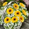 Dekoracje ogrodowe 5pcs sztuczne słoneczniki bukiet kwiaty fałszywa dekoracja do dekoracji domu na świeżym powietrzu