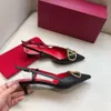 Scarpe a perllone a v-buckle pompe designer poco profondi Valentyno High Water 2024 Tacco Vlogo puntato Nuovi sandali Diamine Teli sottili in metallo singolo nbyl