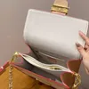 24SS Luxe ontwerper van dames nieuwe Daphne handtas dames handtas schoudertas onderarm tas crossbody portemonnee dagelijks woon -werkverkeer 24cm/ jdee