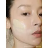 Japan Red Earth Herbal Essence Foundation 30g Skin Nourishing Concealer Hidratando el maquillaje impermeable de larga duración Cosméticos 240410