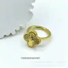 Дизайнерские роскошные ювелирные украшения кольцо Vancllf High Version v Golden Fan Clover Clover Hot Seders Mashion Indexited Light Finger Light и уникальный смысл дизайна