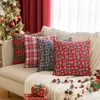 Coussin / lancer décoratif Couverture de Noël 45x45 Décoration Hiver Holiday Farmhouse Faux Plaid à carreaux Coussin pour le canapé du canapé