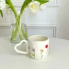 Muggar 350 ml kreativ keramisk kaffekopp ins stil handmålad blommor hjärta handhållen oregelbunden te mjölk kopp frukost havre kopp j240428