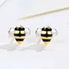 Kolczyki stadniskie Śliczne epoksydowe słodkie małe pszczoły srebrny kolor dla kobiet proste świeże koreańskie prezenty na biżuterię do uszu
