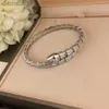 Hoog niveau originele Blgarry Designer Bangles Snake Bone Volledige diamantarmband voor vrouwen modieus veelzijdige licht luxe kleur hoge versie met merklogo