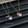 Luxury Tiifeniy Designer Pendant Colliers Love Collier Womens High V Gold plaqué 18K Rose incrustée Diamond Heart Lock Key Collar Collar