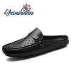 Sapatos casuais verão massache para homens pães de couro genuínos mocassins respiráveis hollow out designers slipon lazy chinelos homem