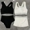 Paris Women's Bikinis Zestaw seksowne luksusowe stroje kąpielowe projektantki stroju kąpielowego Kobiety żebrowane moda pływanie na plażę noszą klasykę ubrania wysokiej tali