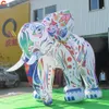 Activités de plein air de 8 m de long (26 pieds) avec un éclairage d'éclairage d'éléphant gonflable Avertissant beau jouet de mascotte de dessins animés décoratifs d'éléphant de fleur à vendre