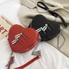 Axelväska plånböcker och handväska mode röd kärlek hjärtformskedja crossbody väska damer purmkoppling 1115 2166