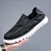 Lienzo de zapatos casuales para hombres con solas suaves y transpirables College Style Summer Style Japonés un pie Al aire libre Beijing Ice Silk Shoe Tending