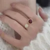 Modeständer für hochwertige Ringe Männer und Frauen Red Ball Ring Womens Luxus exquisite Finger mit gemeinsamem Vnain