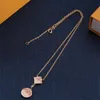 Розовые ожерелья для клевера дизайнер роскошный браслет рождественский подарки в подарок свадебное ожерелье зимнее новое дни рождения кулонные кулоны.