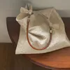 Nouveau sac de style chinois texturé en tissu gris en une pièce un sac indépendant en cuir à la corde en cuir à la corde à main sac à main