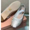 MIUI Ballet Flat Robe Shoe for Woman Man Bow Silk Dance Shoe Luxury Designer Shoe Sexy Trainer Yoga Casual Canvas Chaussures Ballerina Walk Outdoor Chaussures Loafer Lady Cadeau