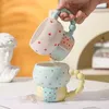 Kubki ceramiczne filiżanki z wysokim kolorem kreatywność słodka wartość filiżanki kawy z kreatywnymi filiżankami śniadaniowymi Milk herbaty sok owsiany i kubki wodne J240428