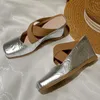 Klänningskor 2024 Summer Women's äkta lädermulor Elastiskt band Cross Strap Wedge Slip-On Pumpar Elegant Ladies Gold Silver Heels Shoe