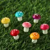 Décorations de jardin 1 / 10pcs Mini champignons artificiels Plantes en pot de la mousse artificielle Ornement de jardin Craft Moss Decoration Miniature Figurine