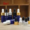 Bottiglie di stoccaggio 5 ml Flampeggiatura a 4 colori Olio essenziale con shiny berretto in alluminio argento in lampadina in silicio bianco /vetro