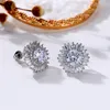 2024 Spakrling Studörhängen lyxiga smycken 925 Sterling Silver Round Cut White Topaz Cz Diamond Gemstones Party Elegant Women Snow Flower Earring Present