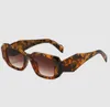 Occhiali da sole designer vintage Donne popolari Triangle Man Sun occhiali Gafas de Sol Eyewear versatile Lettera classica Elite Shades Beige 2024 New MZ131 H4