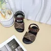 Hoge kwaliteit meisjes sandalen kind casual schoenen meisjes strand sandalen nieuwe niet-slip zachte bodem ademende kinderen sandalen