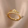 Anelli a fascia zircons anello corona anello vintage in acciaio inossidabile corona oro anello aperto gioielli di moda per matrimoni Gift Bijoux Women Q240427