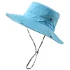 Bérets Mountalneering Hat avec un pêcheur de moustiquaire à bord de soleil à bord à bord à bords larges pour une activité de plein air