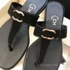 2024 sandali piatti estivi di marca di lusso da donna scarpe Miller tagliate panni da donna Scarpe casual Chan Double Flip Flops Louiss Thong Beach Slides Slide C Slide