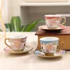 Tazze di tazza di caffè e salsa set ceramica creativa tazza di caffè europea europea pura tazza di caffè semplice semplice j240428