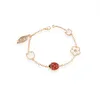 Choix de cadeau de bracelet haut standard Golden Lucky Sept Star Ladybug Bracelet Flower Agate avec Vnain commun