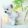 Hundekleidung Haustierkleid mit Blumendekoration elegante 3D -Prinzessin Mesh Spleißen für atmungsaktive Komfort Hochzeit Hunde
