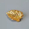 Broscher tredimensionell 3D -design träd bladform guldpläterad brosch varumärkesdesigner trendiga smycken